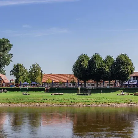 Grohnder Faehrhaus מלון 3*