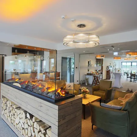 מלון Grohnder Faehrhaus 3*